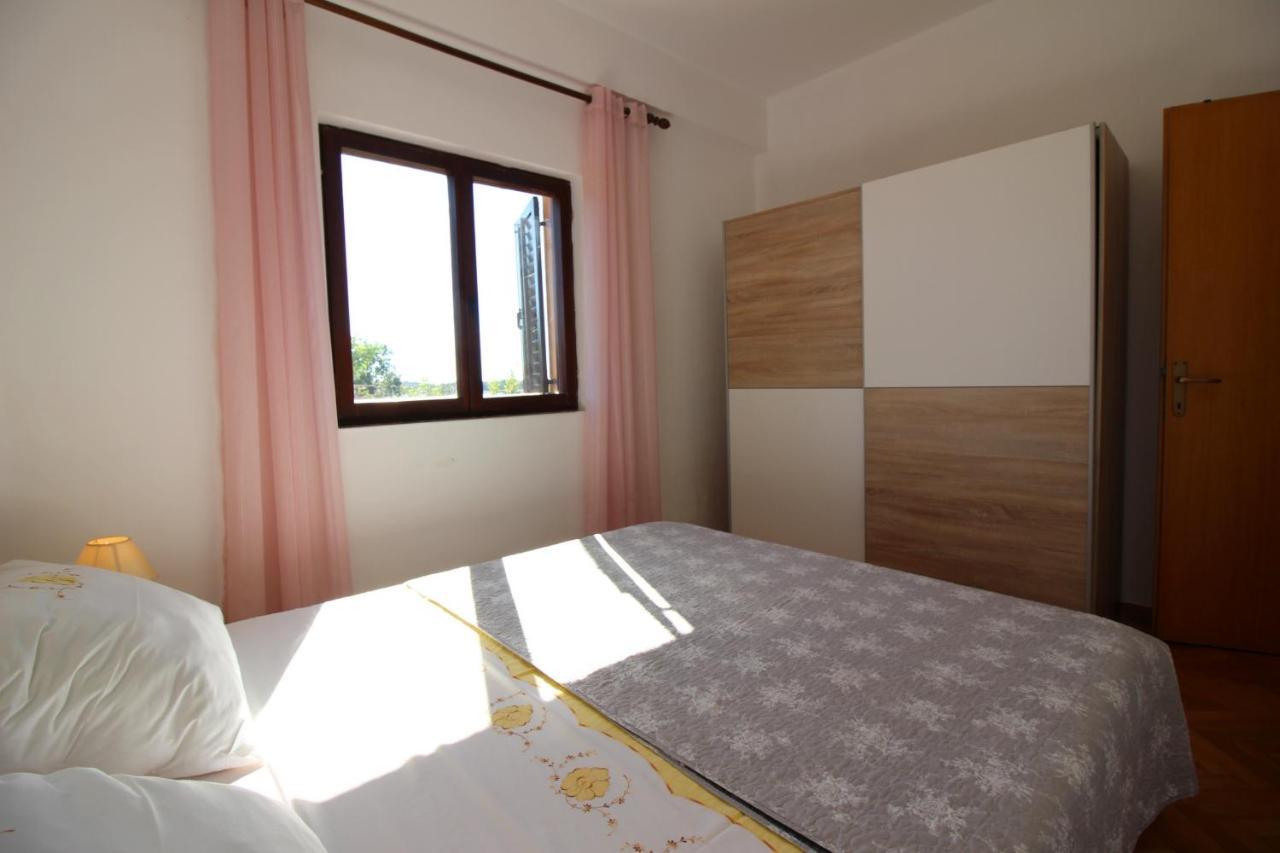 Apartment Liliana Near Beach Porec Exterior photo